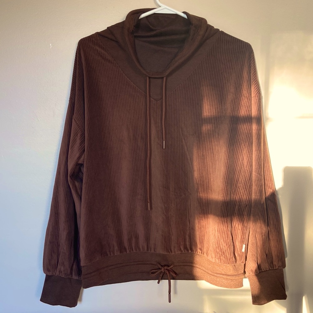Mondetta sweater